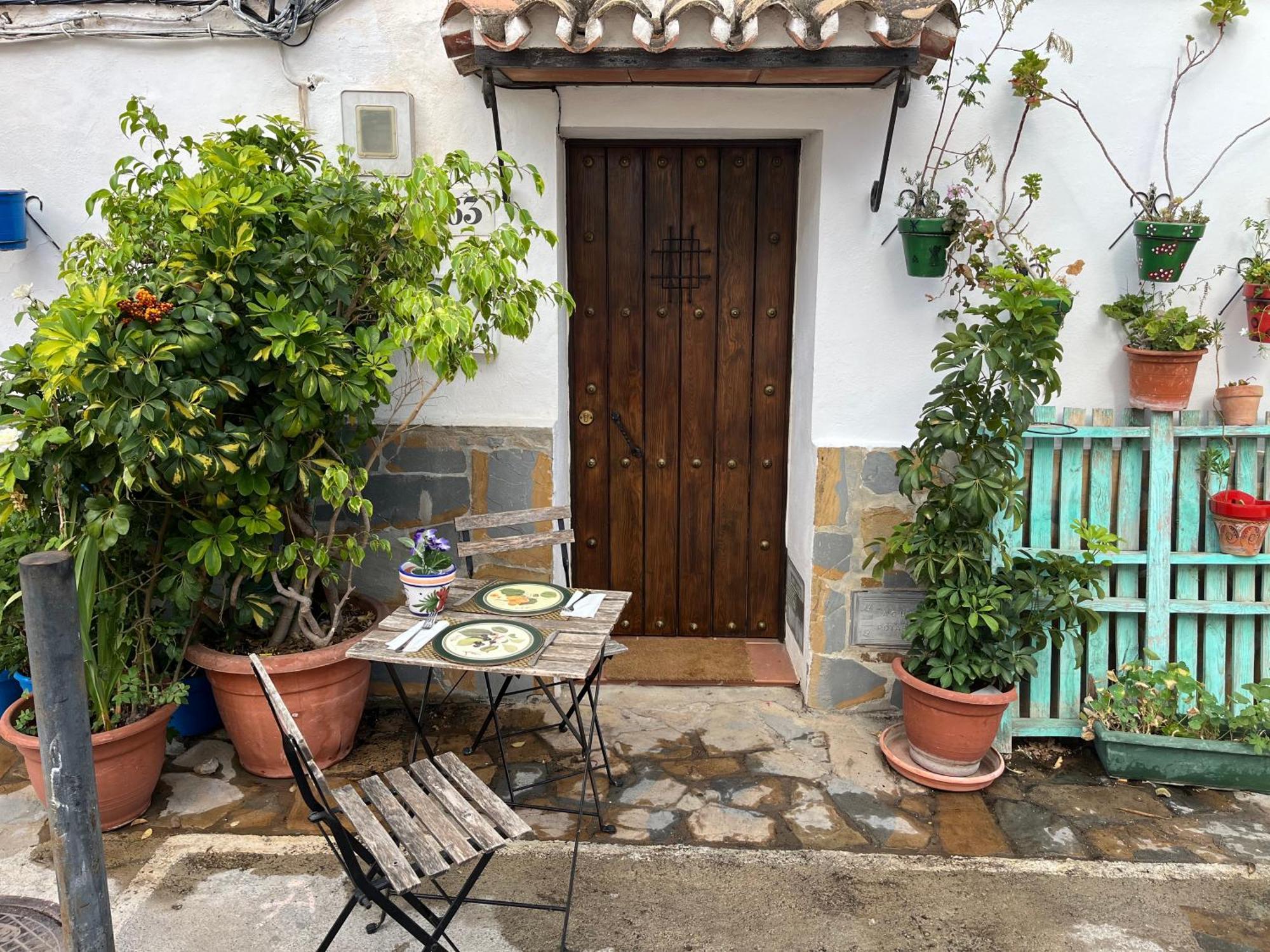 Tiny Spanish House 卡萨雷斯 外观 照片