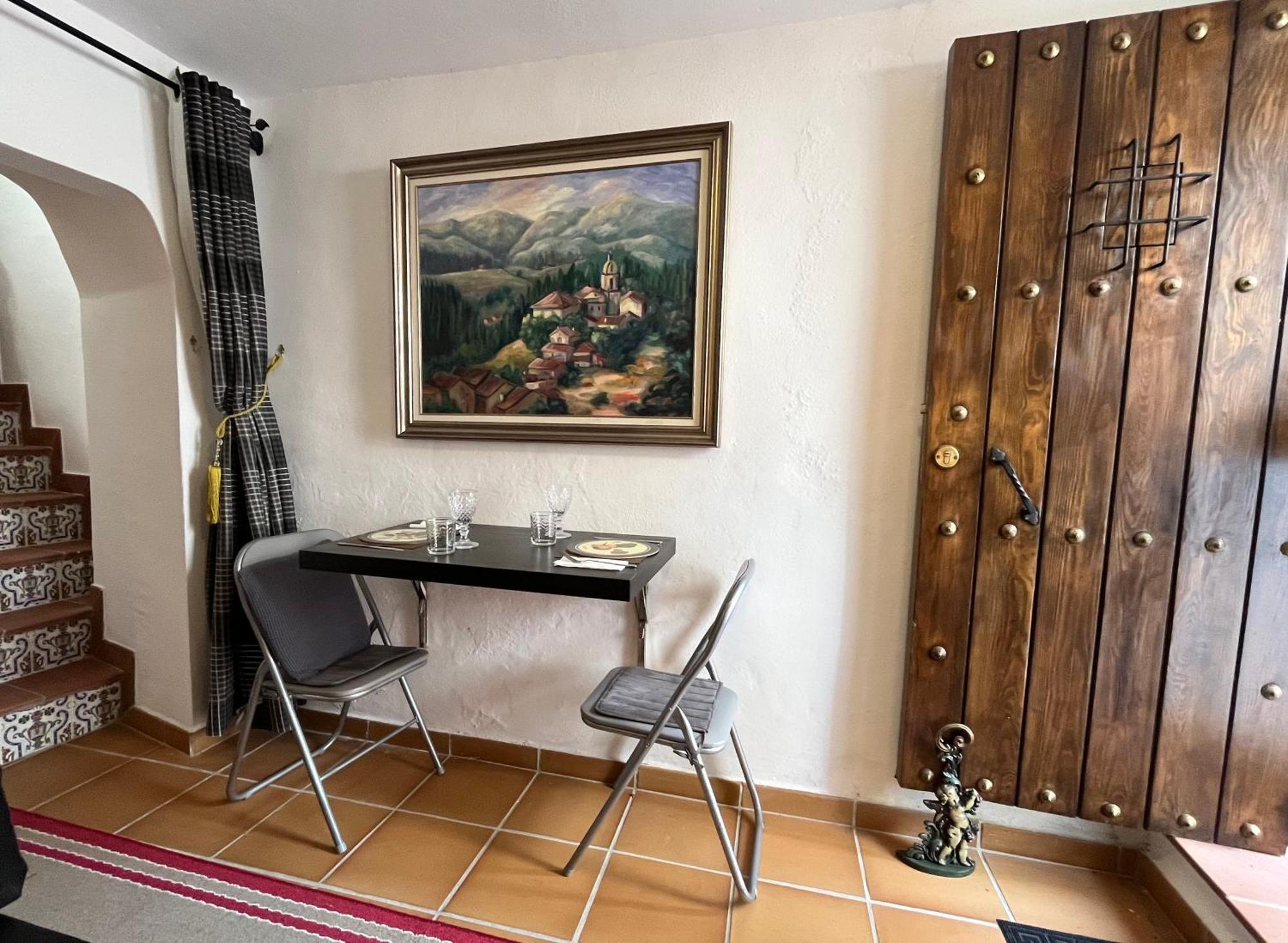 Tiny Spanish House 卡萨雷斯 外观 照片